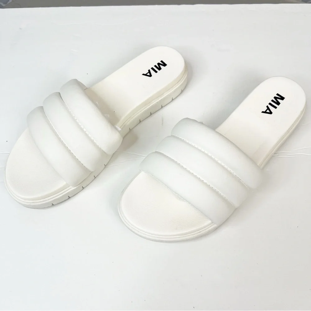 EUC MIA Cimone Quilted Slip On Platform Slide Sandal